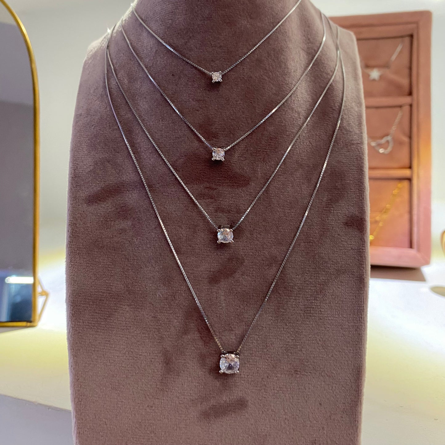 Collana punto luce