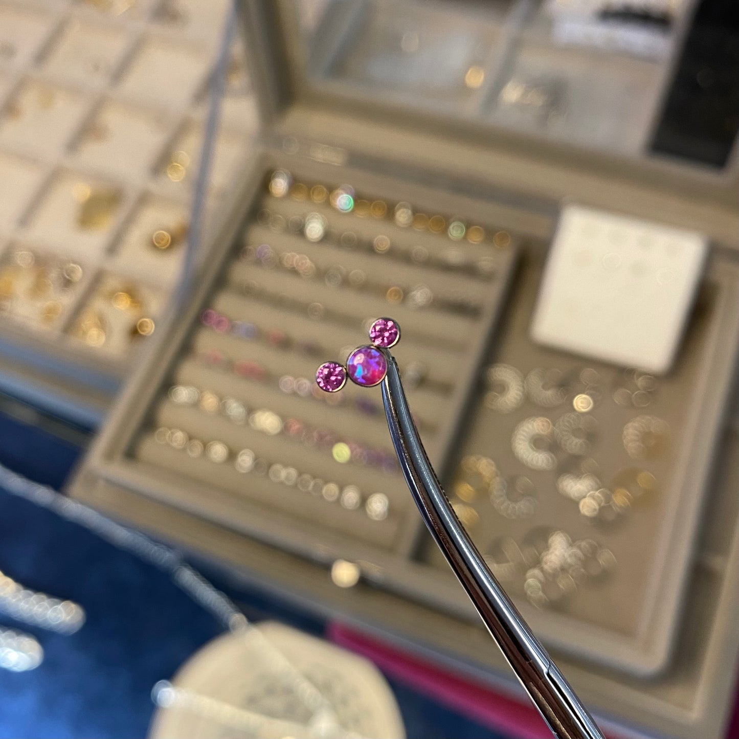 Piercing mickey rosa