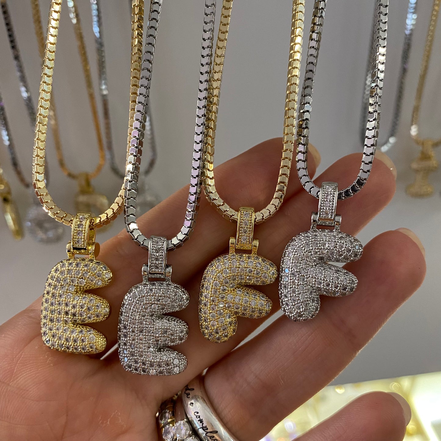 Collana glittering