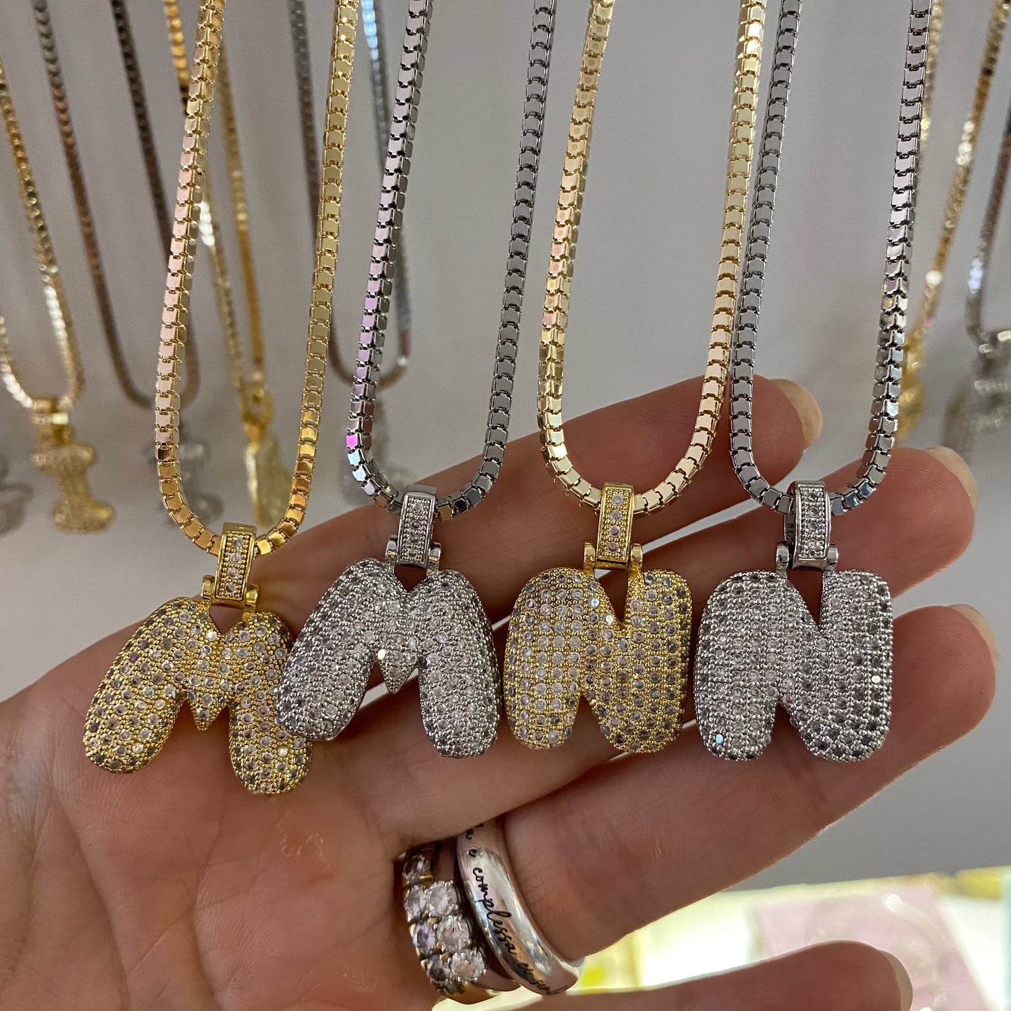 Collana glittering