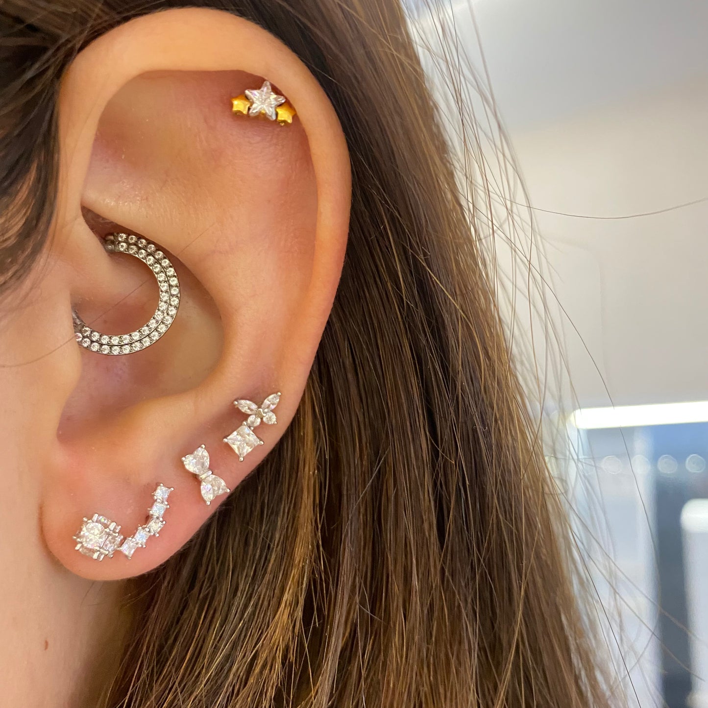 Mini capsule piercing