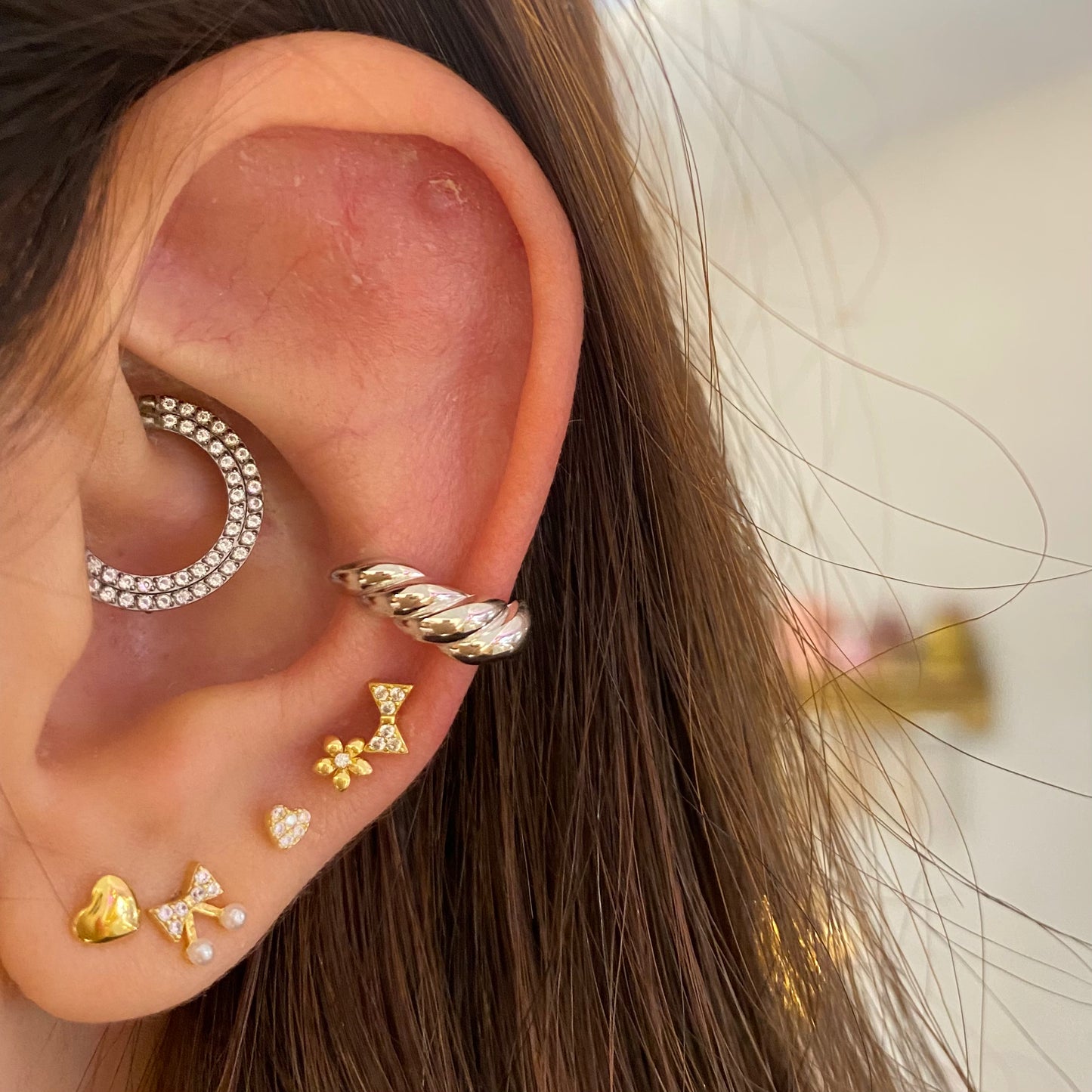 Ear cuff torchon