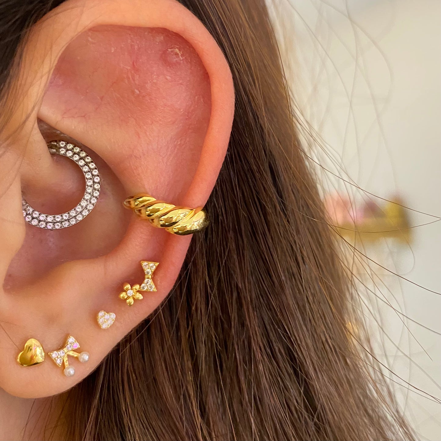 Ear cuff torchon