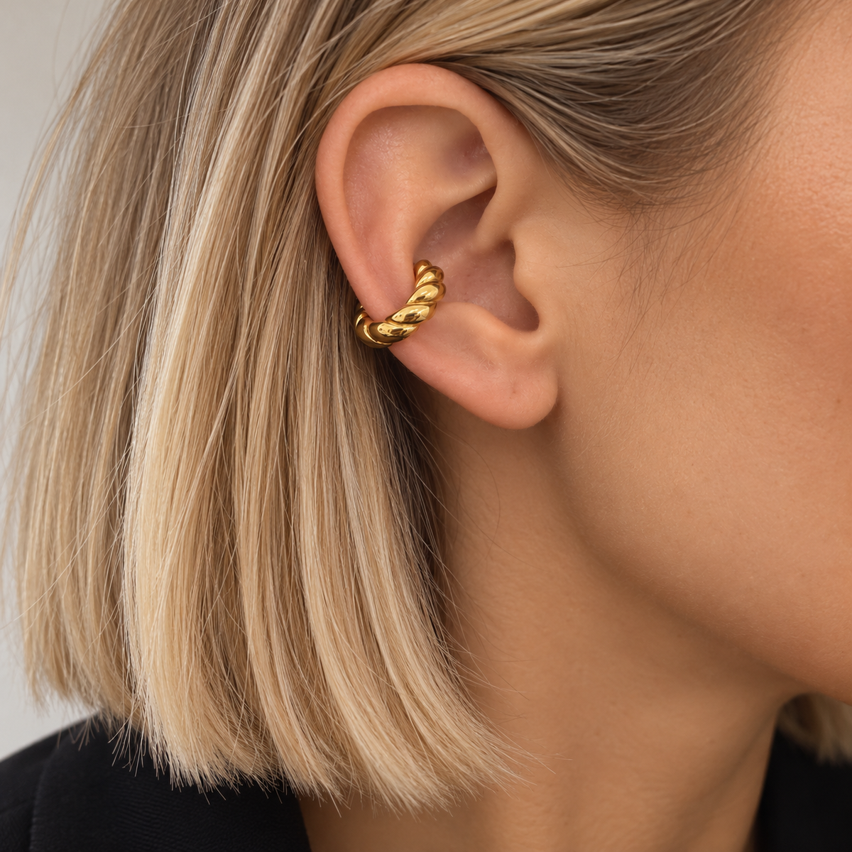 Ear cuff torchon