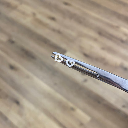 Piercing mono cuoricino forato